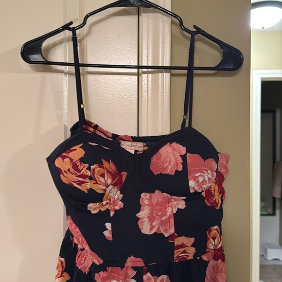 B.O.G Collection.Jumpsuit. Medium. W/ Pockets! - Picture 2 of 4